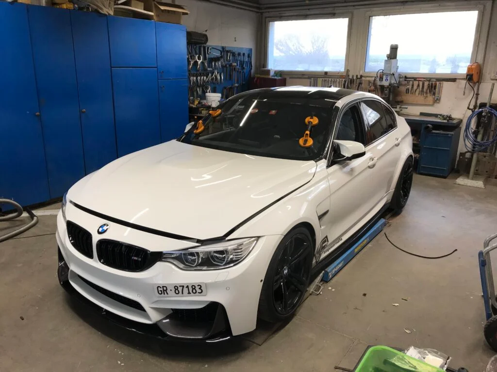 Spenglerei & Carrosserie BMW M4 4