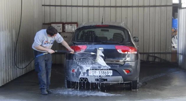 Tankstelle und Autowaschanlage 2